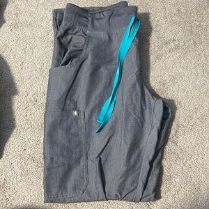 FIGS Cargo Scrub Pant (Dark Grey)